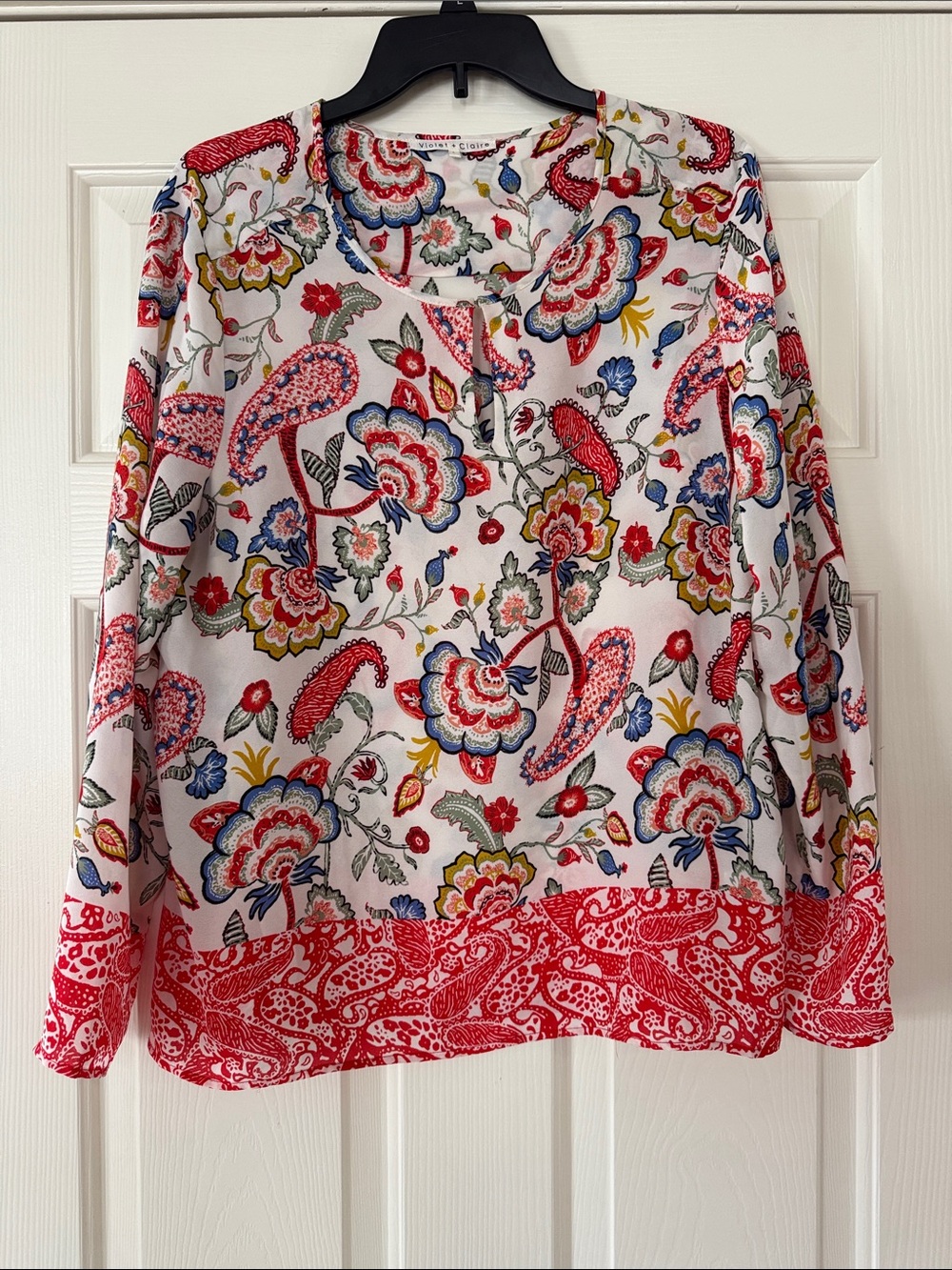 Violet & Claire Multicolor Floral Print Blouse with Red Accent Women’s large